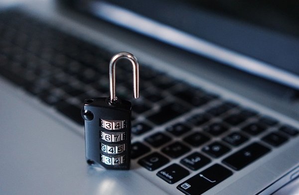 Espionner un téléphone à distance : comment procéder sans installer d'application ?